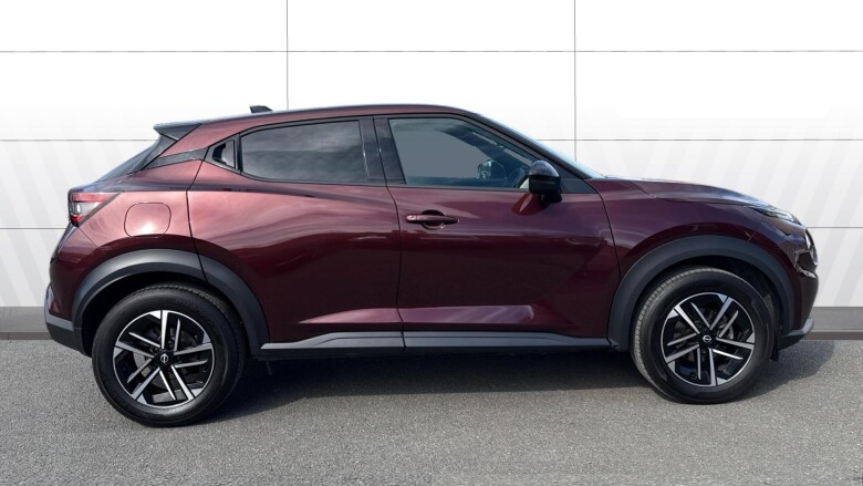 Nissan Juke 1.0 DiG-T N-Connecta 5dr Petrol Hatchback